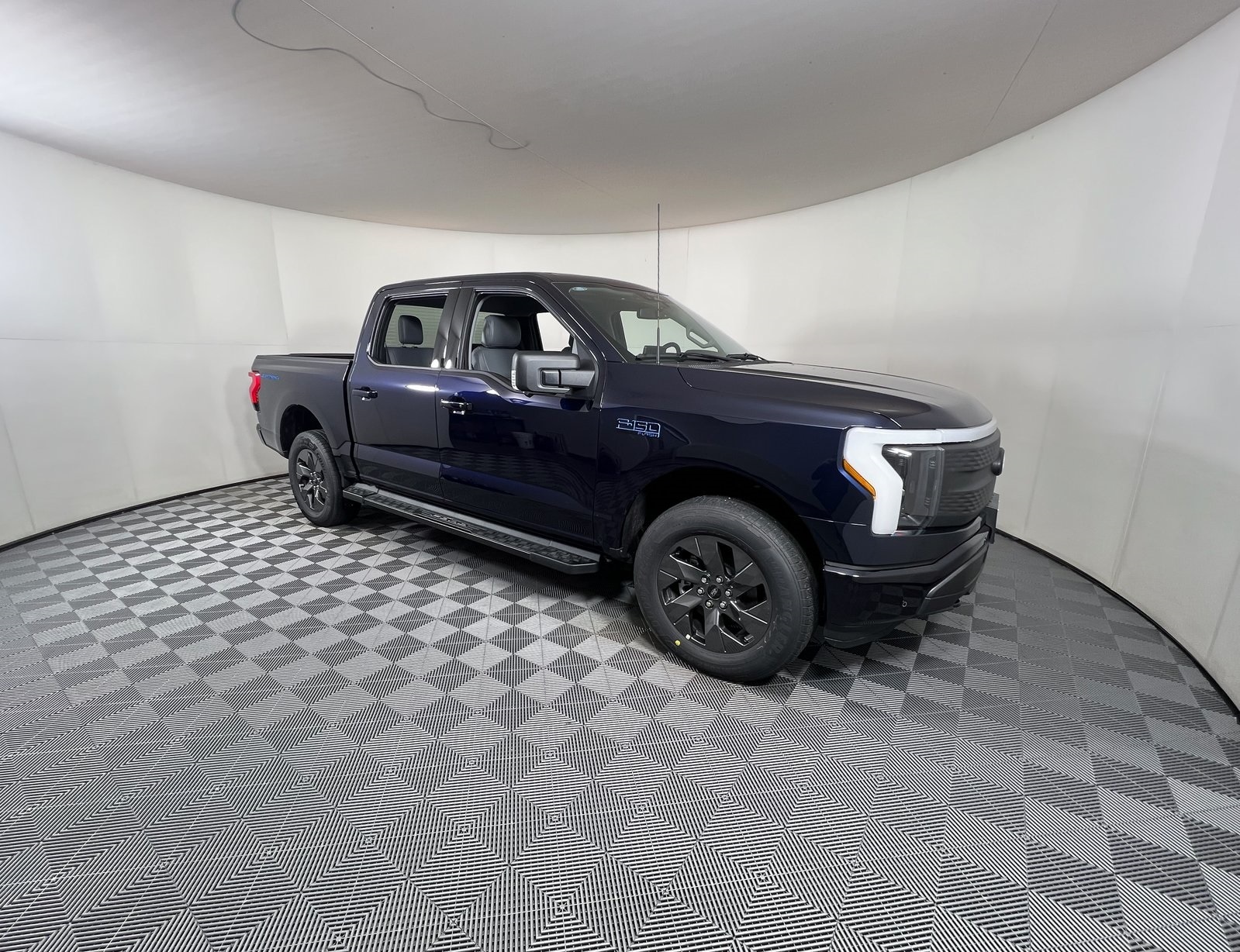 2025 Ford F-150 Lightning Flash's photo