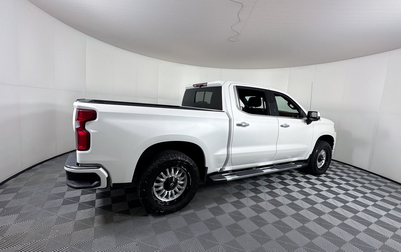 2022 Chevrolet Silverado 1500 High Country photo 4