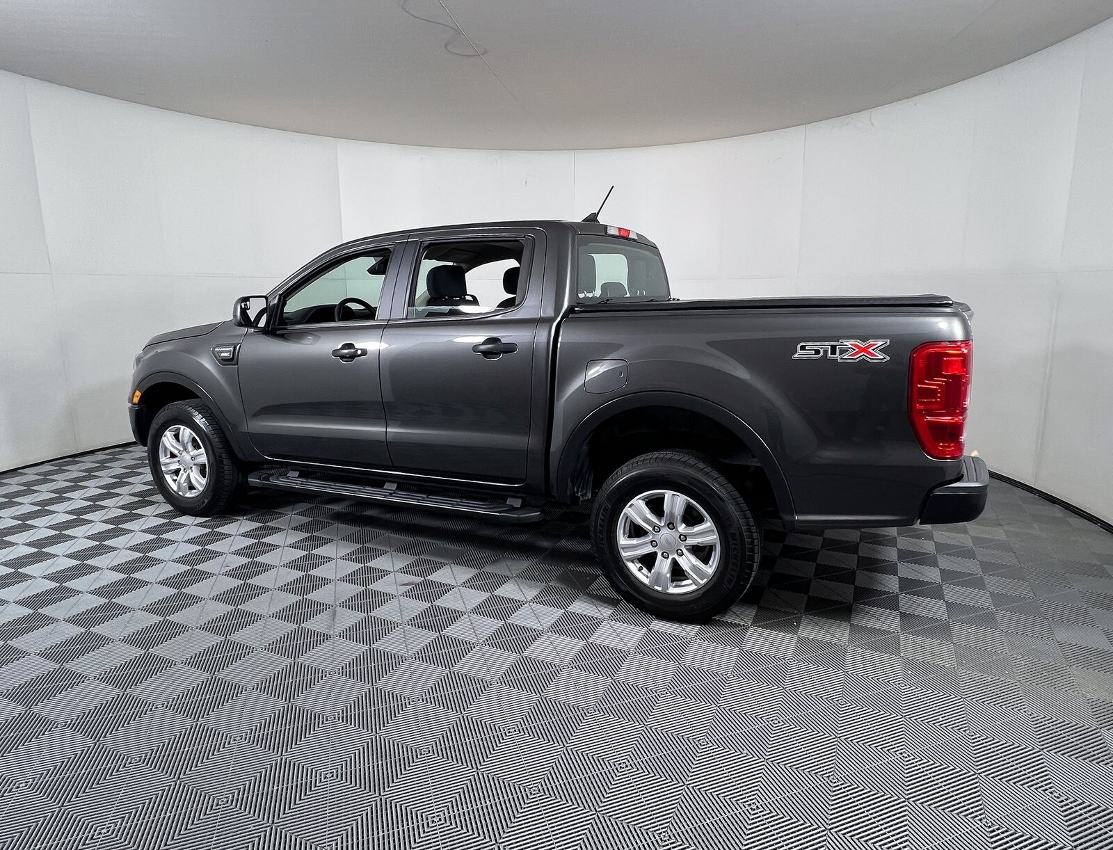 2019 Ford Ranger XL photo 2