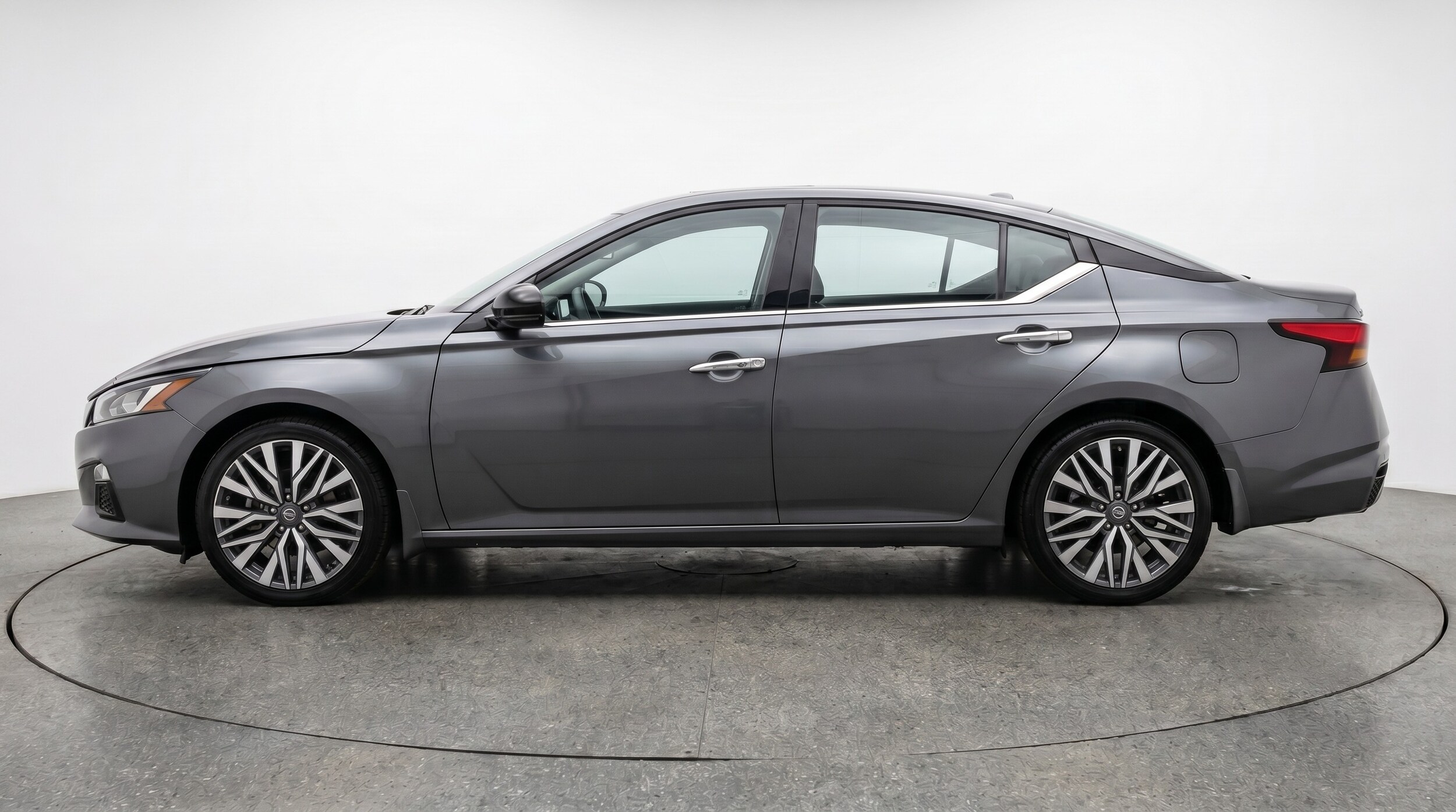 Thumbnail: 2025 Nissan Altima - 4
