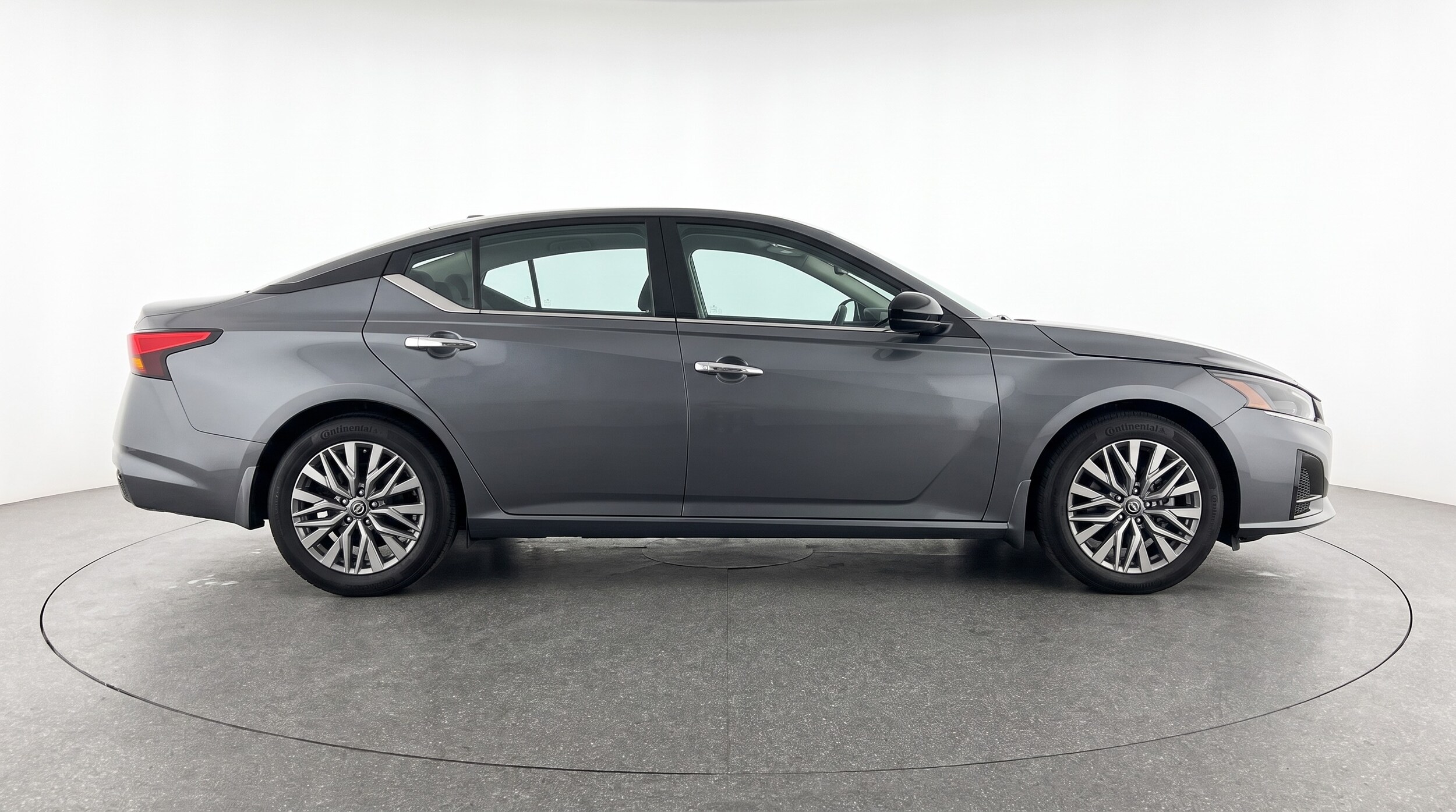 Thumbnail: 2025 Nissan Altima - 8