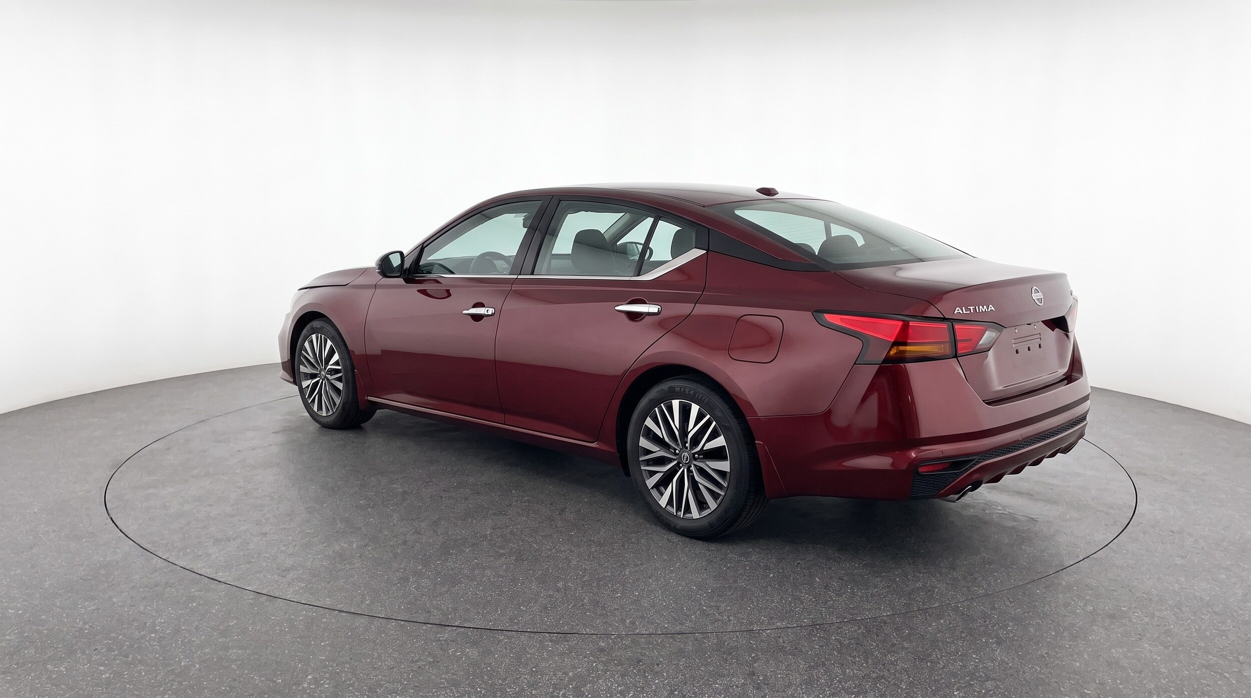 Thumbnail: 2025 Nissan Altima - 5