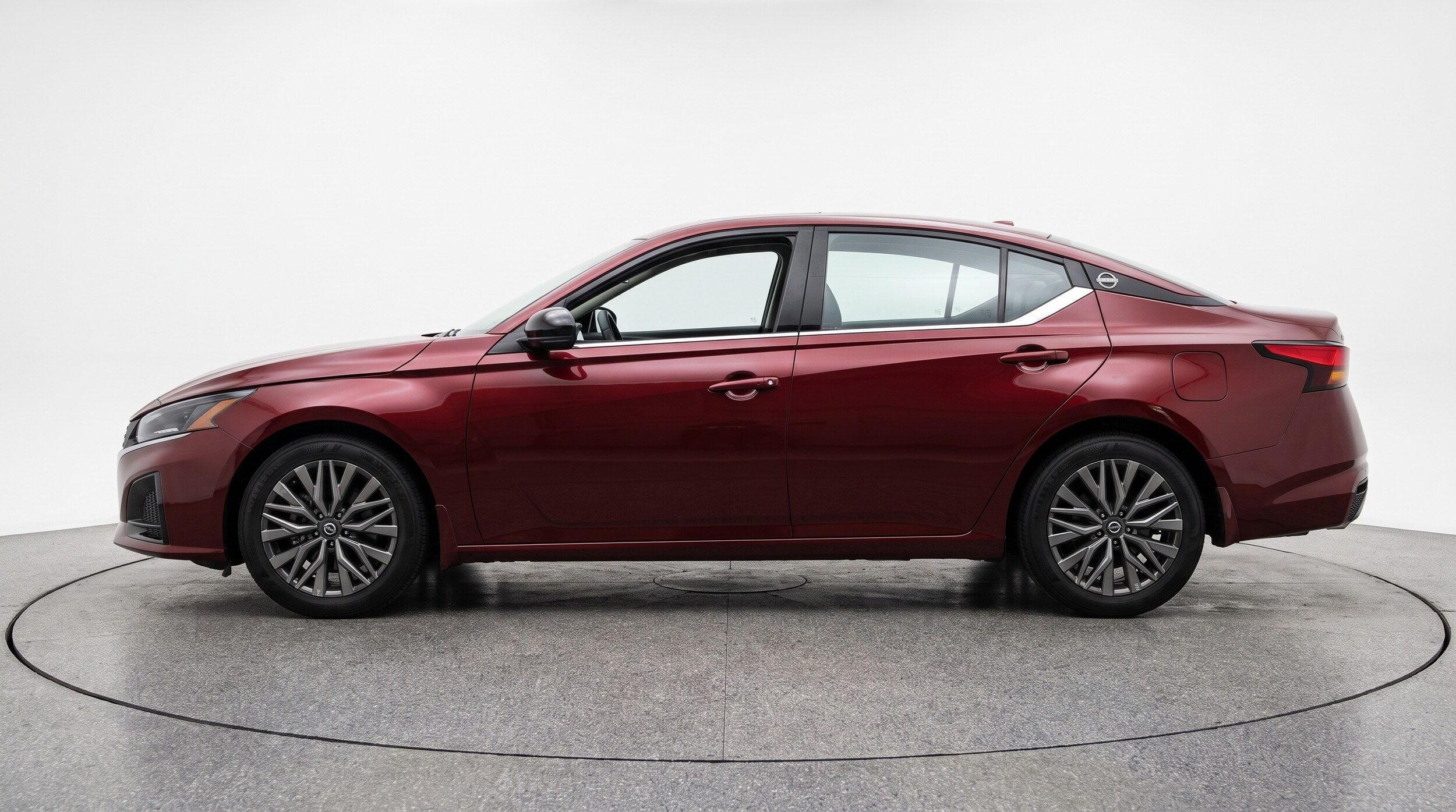 Thumbnail: 2025 Nissan Altima - 4
