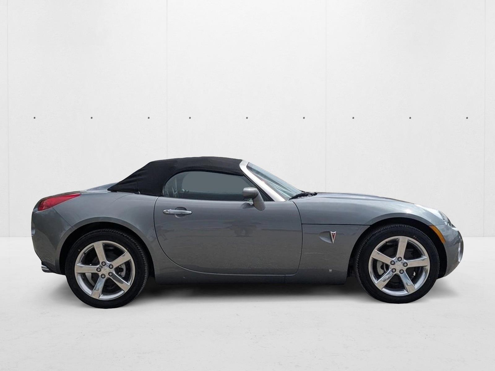 2007 Pontiac Solstice Base Convertible photo 4