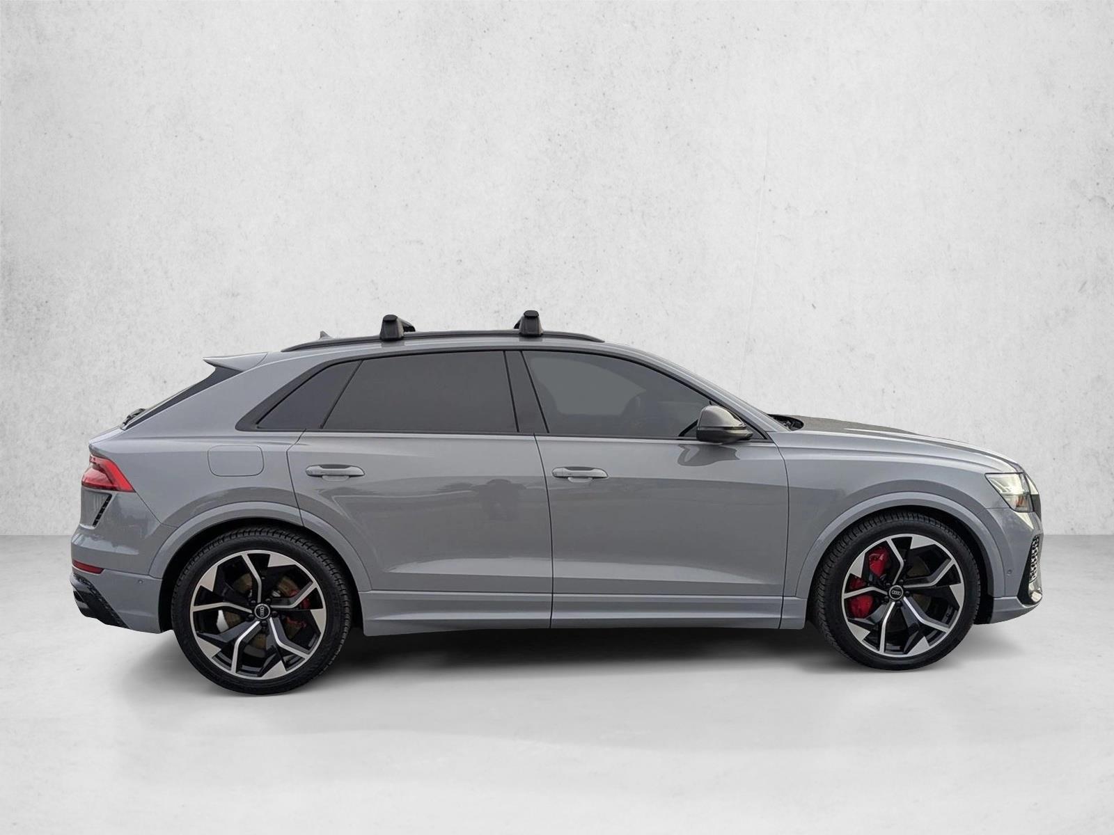 2024 Audi RS Q8 photo 4