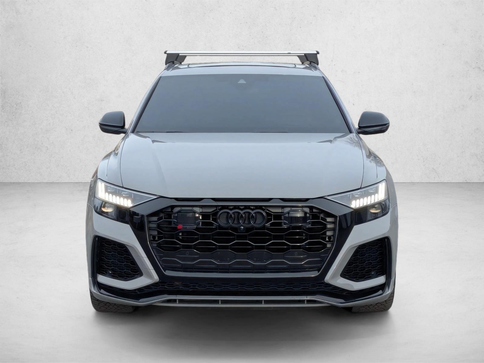 2024 Audi RS Q8 photo 2