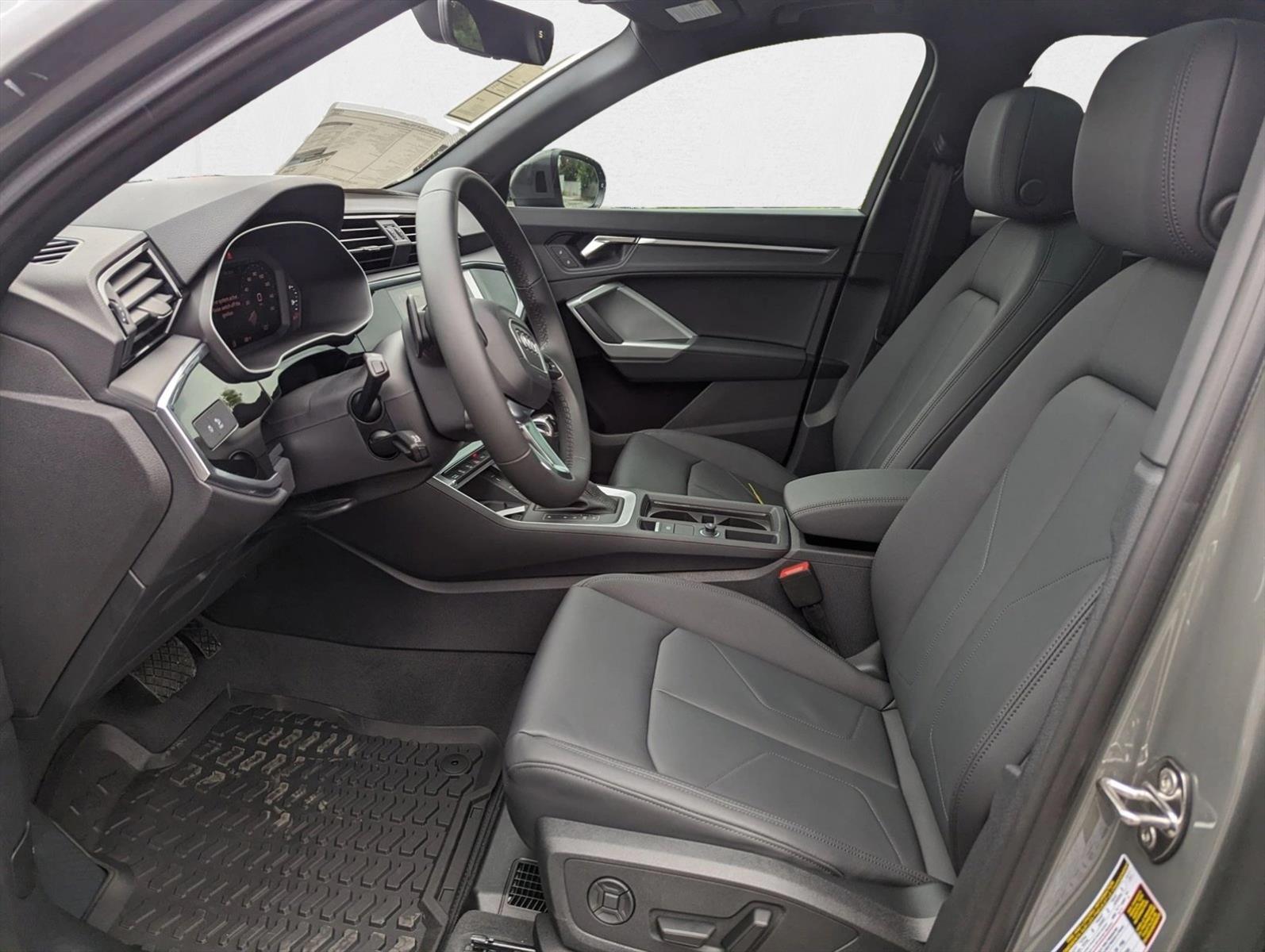 2025 Audi Q3 S line Premium Plus photo 2