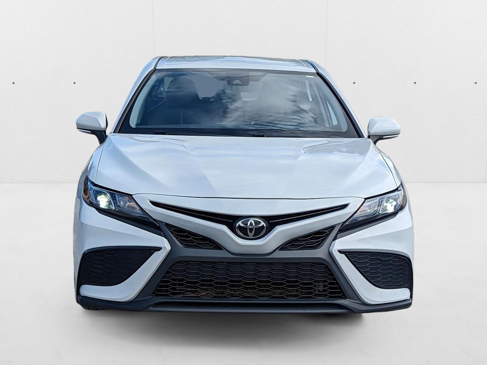 2023 Toyota Camry SE photo 2