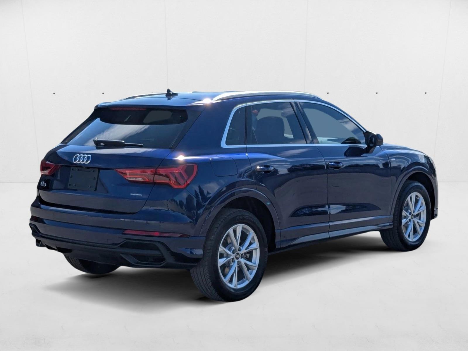 2025 Audi Q3 45 TFSI S line Premium Plus photo 2