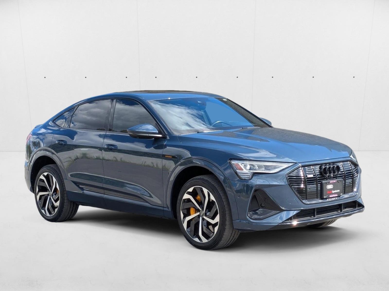 2023 Audi e-tron Sportback S line Premium Plus photo 2
