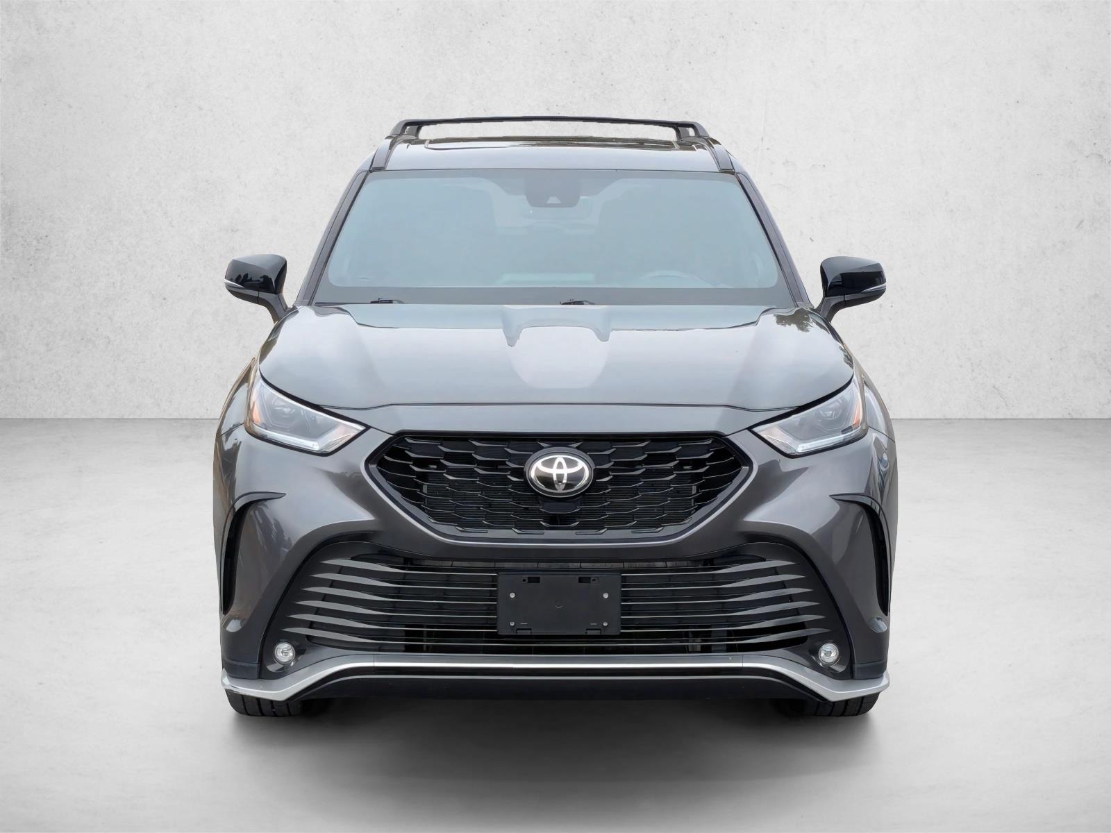 2022 Toyota Highlander XSE photo 2
