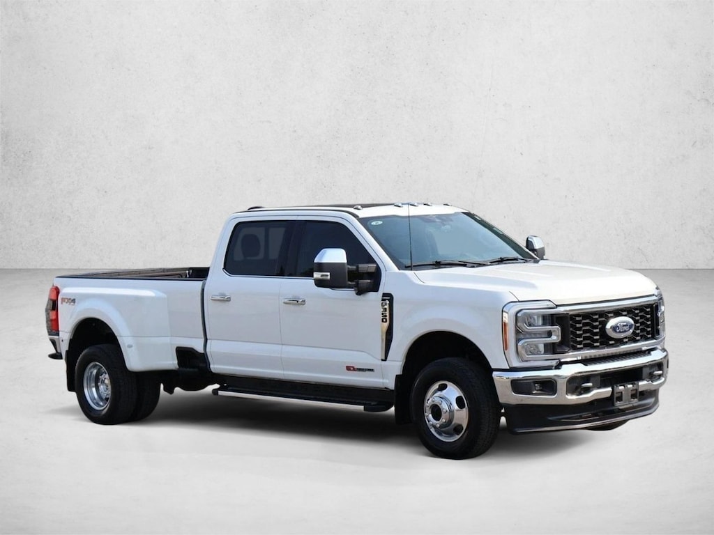 Used 2023 Ford F-350 LARIAT Truck Crew Cab