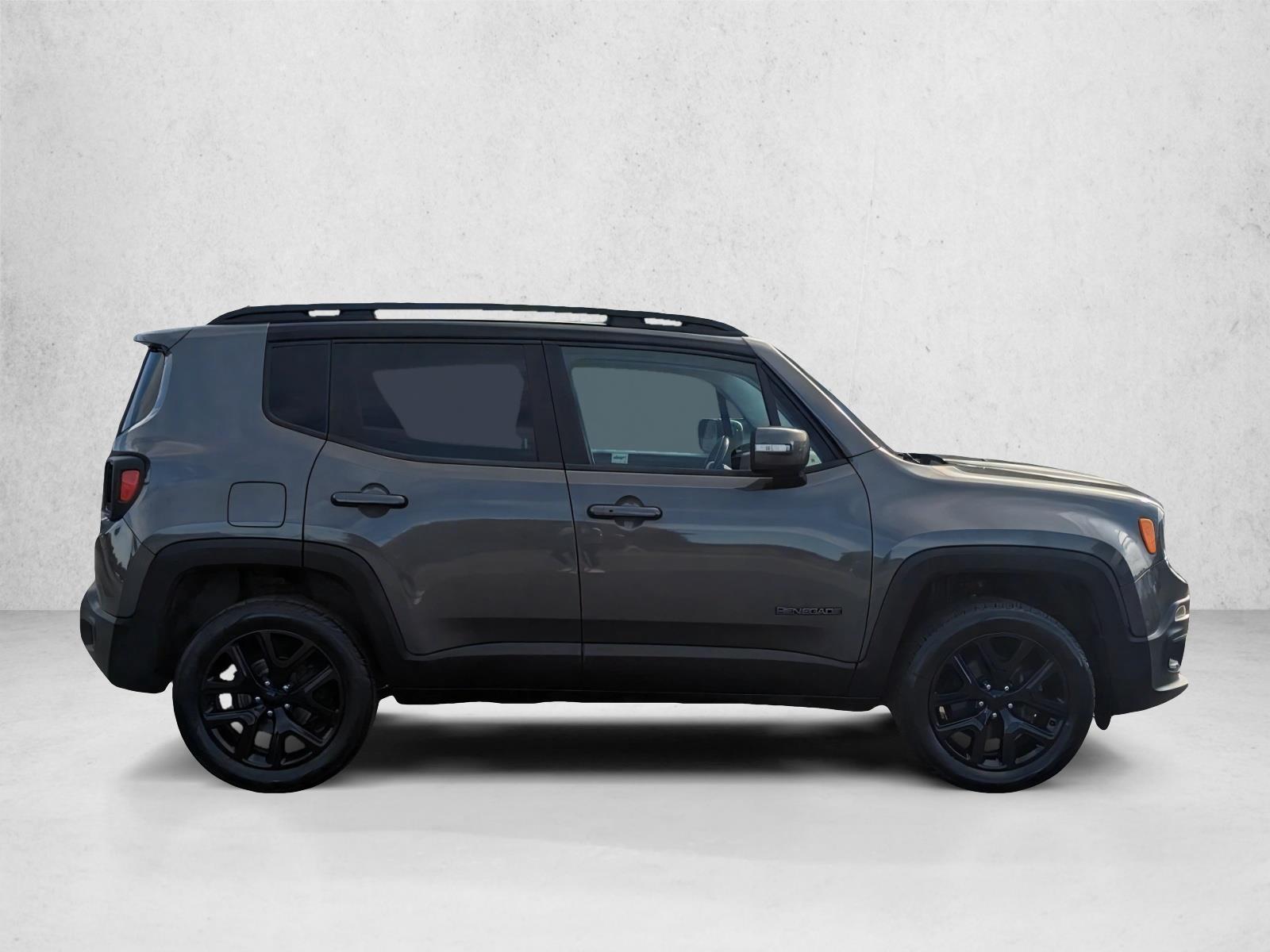 2016 Jeep Renegade Latitude North Edition photo 4