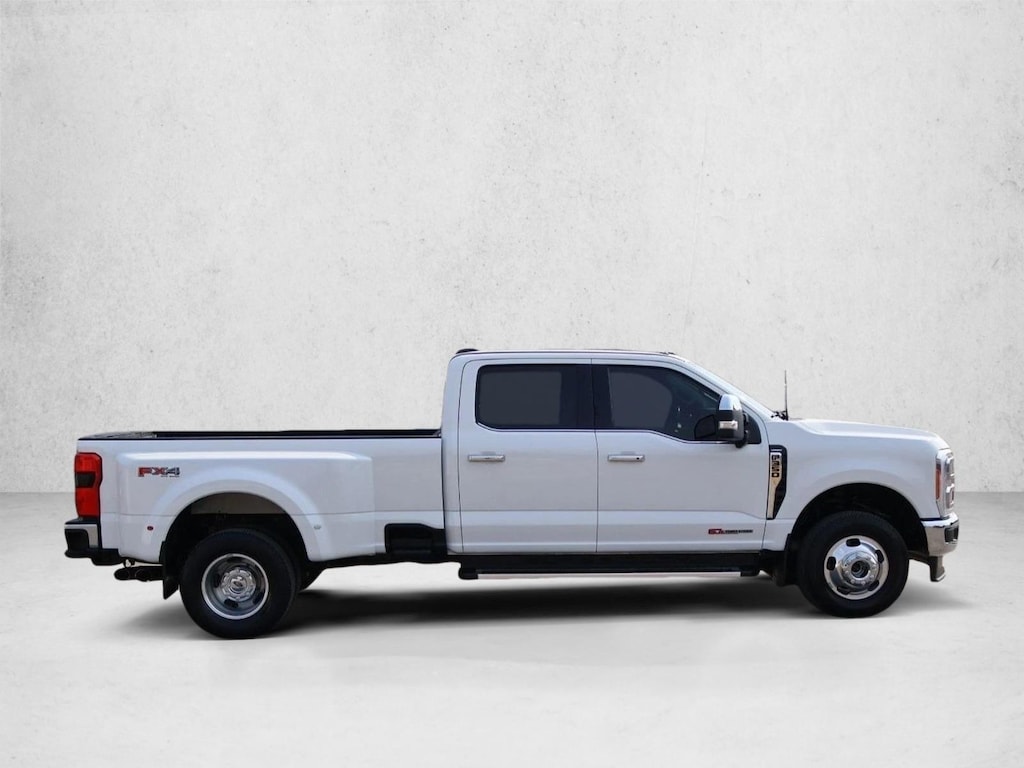 Used 2023 Ford F-350 LARIAT Truck Crew Cab