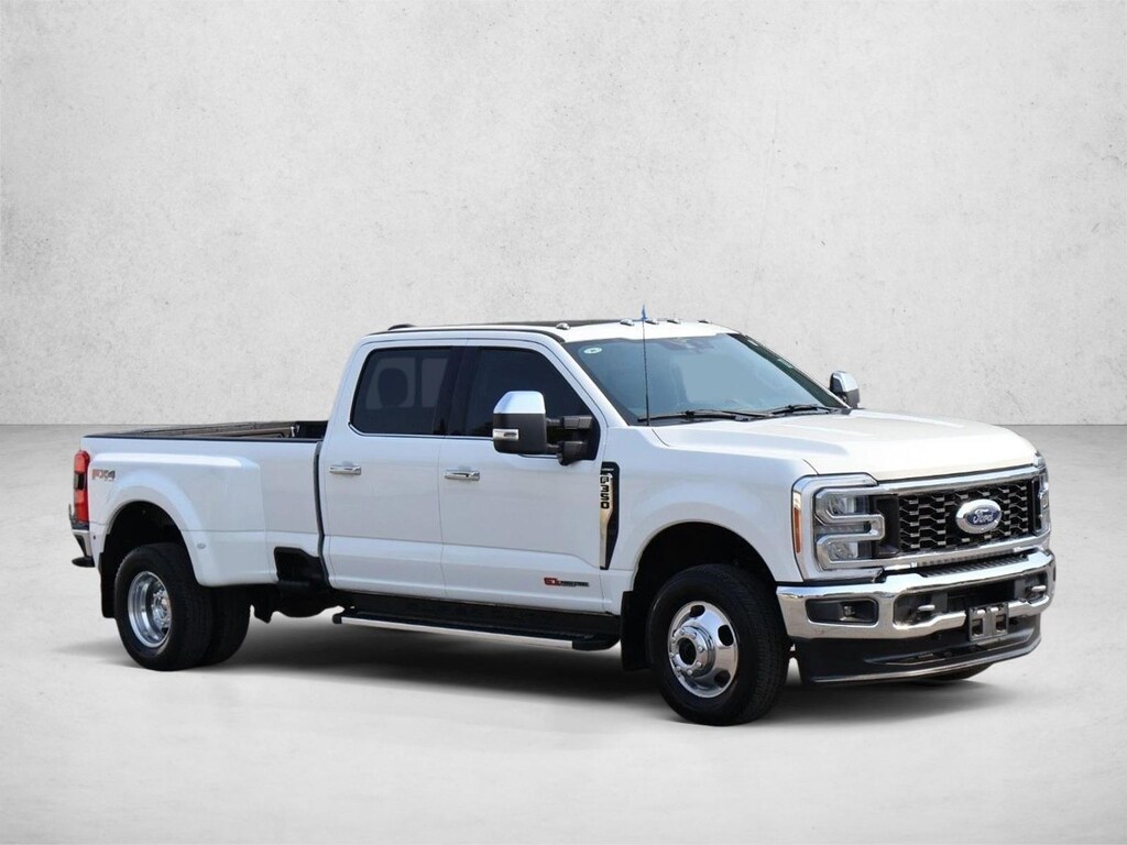 Used 2023 Ford F-350 LARIAT Truck Crew Cab