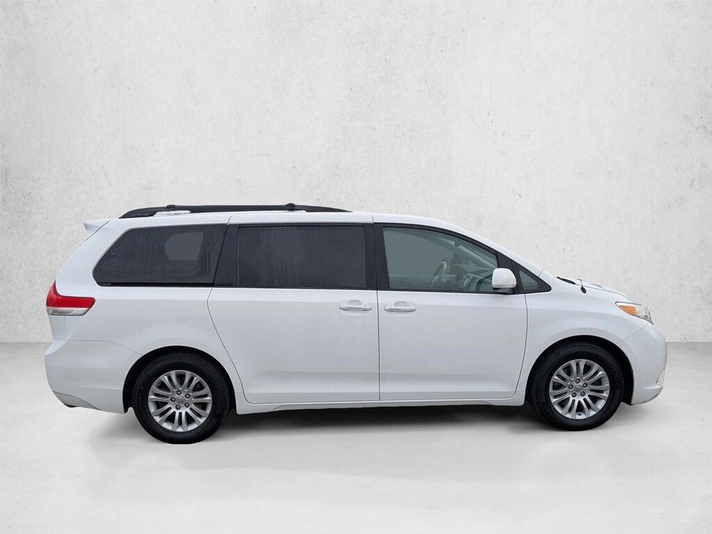 Used 2014 Toyota Sienna XLE Van