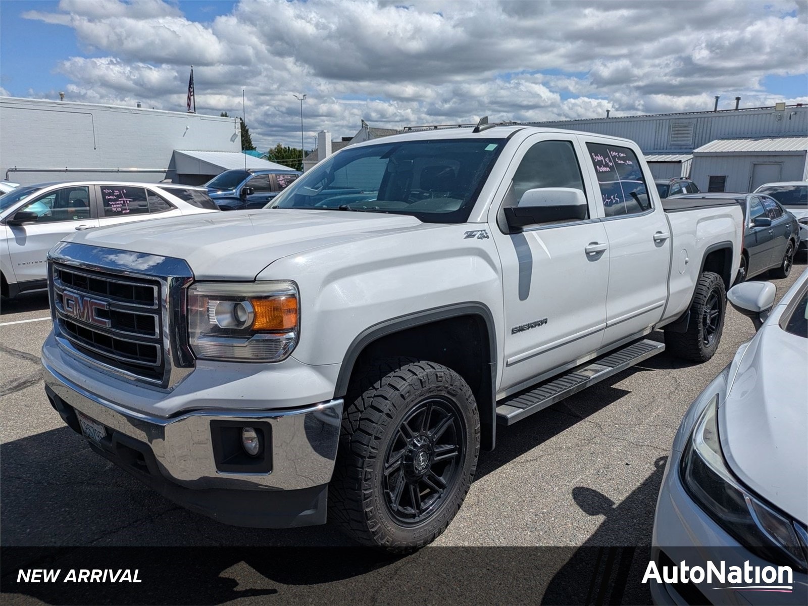 2015 GMC Sierra 4WD Crew Cab SLE SWB's photo