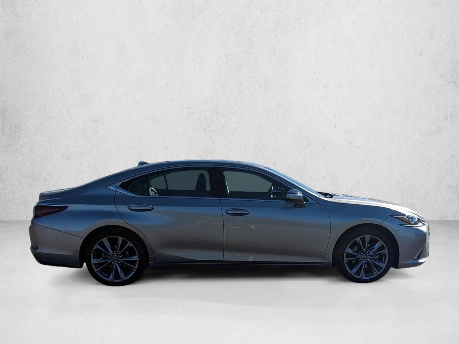 2019 Lexus ES 350 photo 4