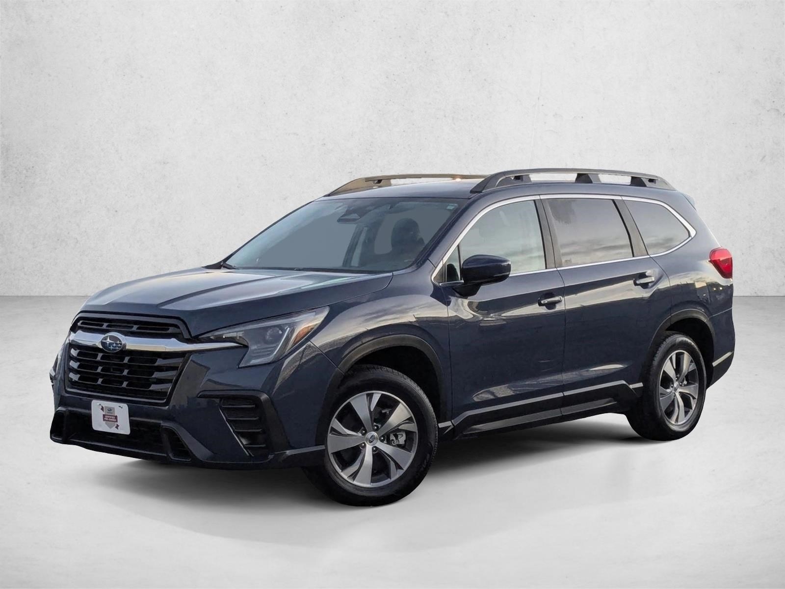 2024 Subaru Ascent Premium's photo