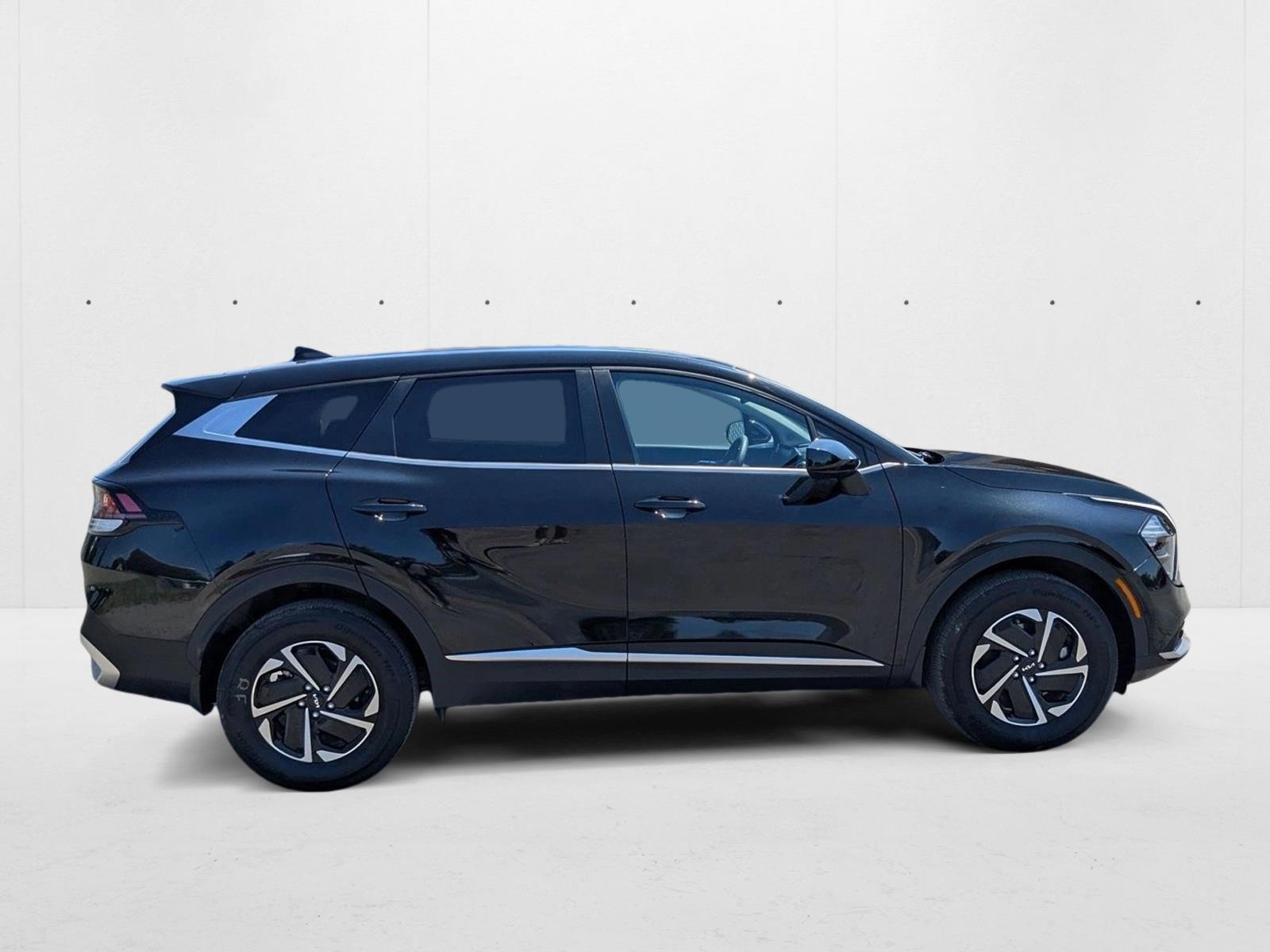 2023 Kia Sportage Hybrid LX photo 4