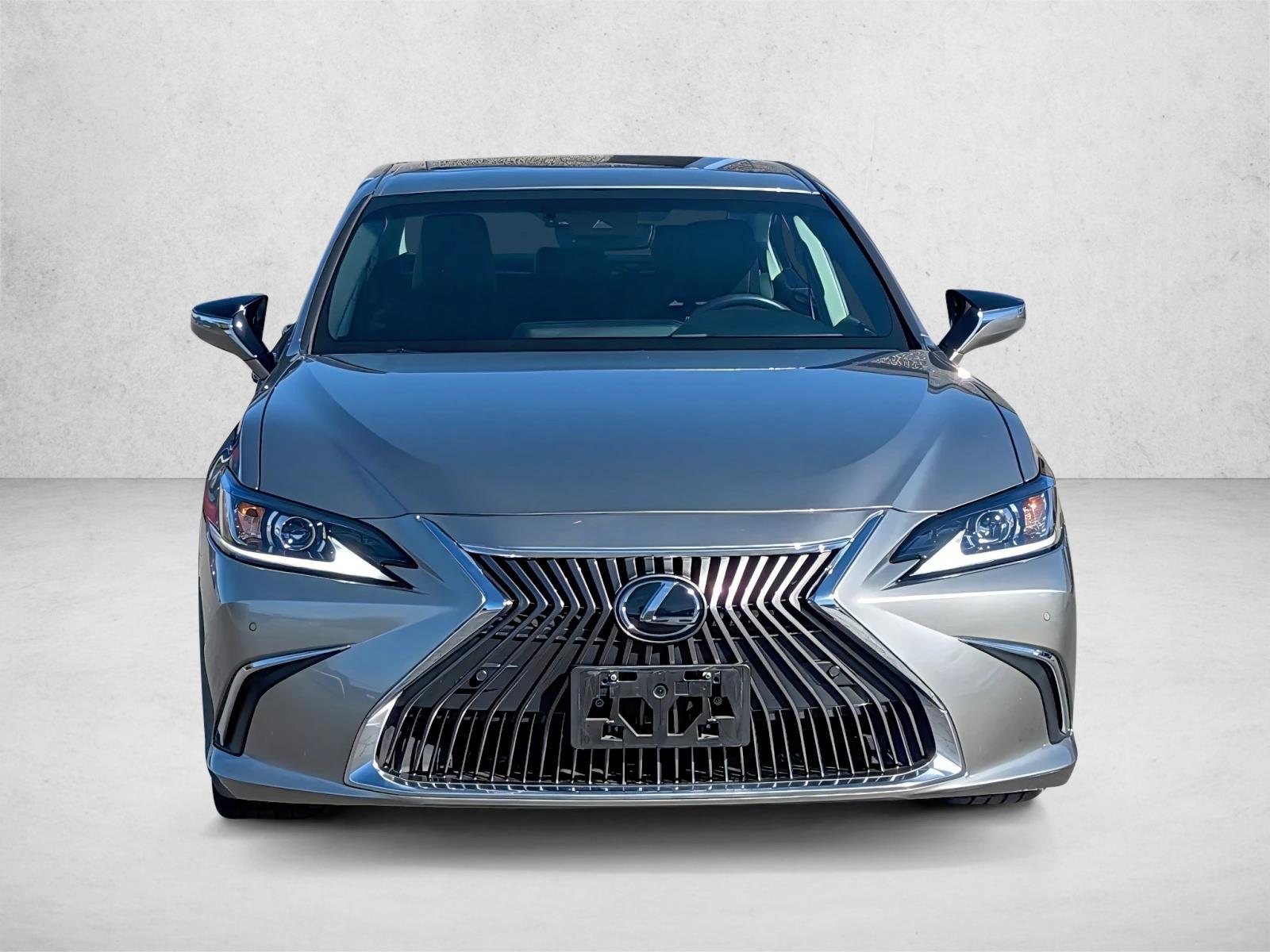 2019 Lexus ES 350 photo 2