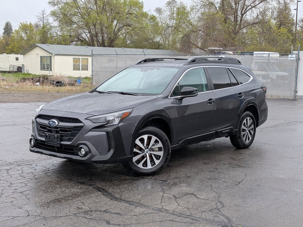 Used 2025 Subaru Outback Premium SUV