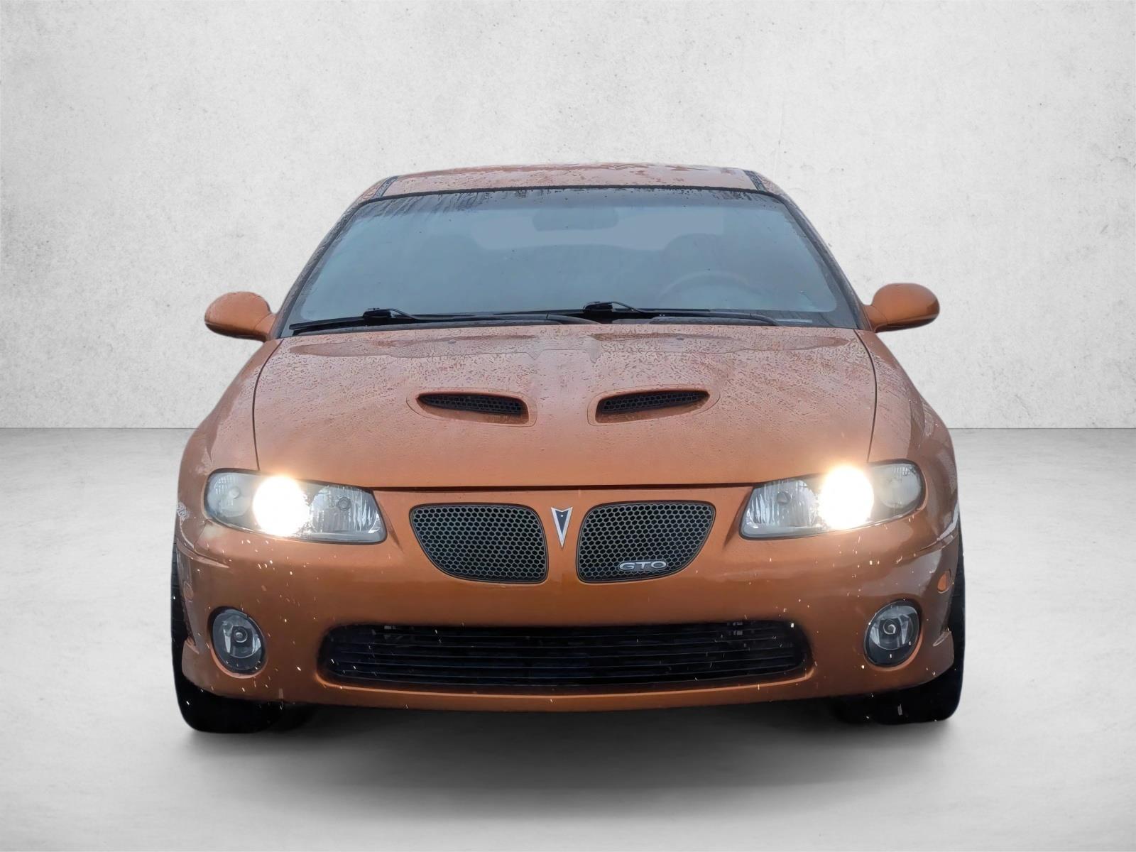 2006 Pontiac GTO photo 2
