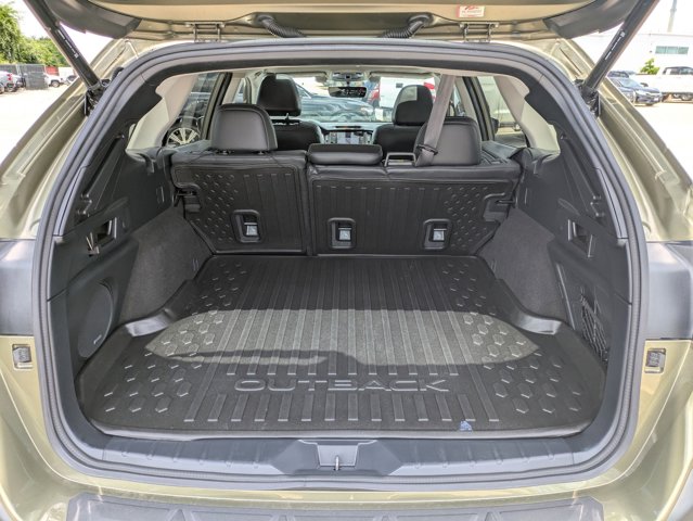 2021 Subaru Outback Limited photo 4