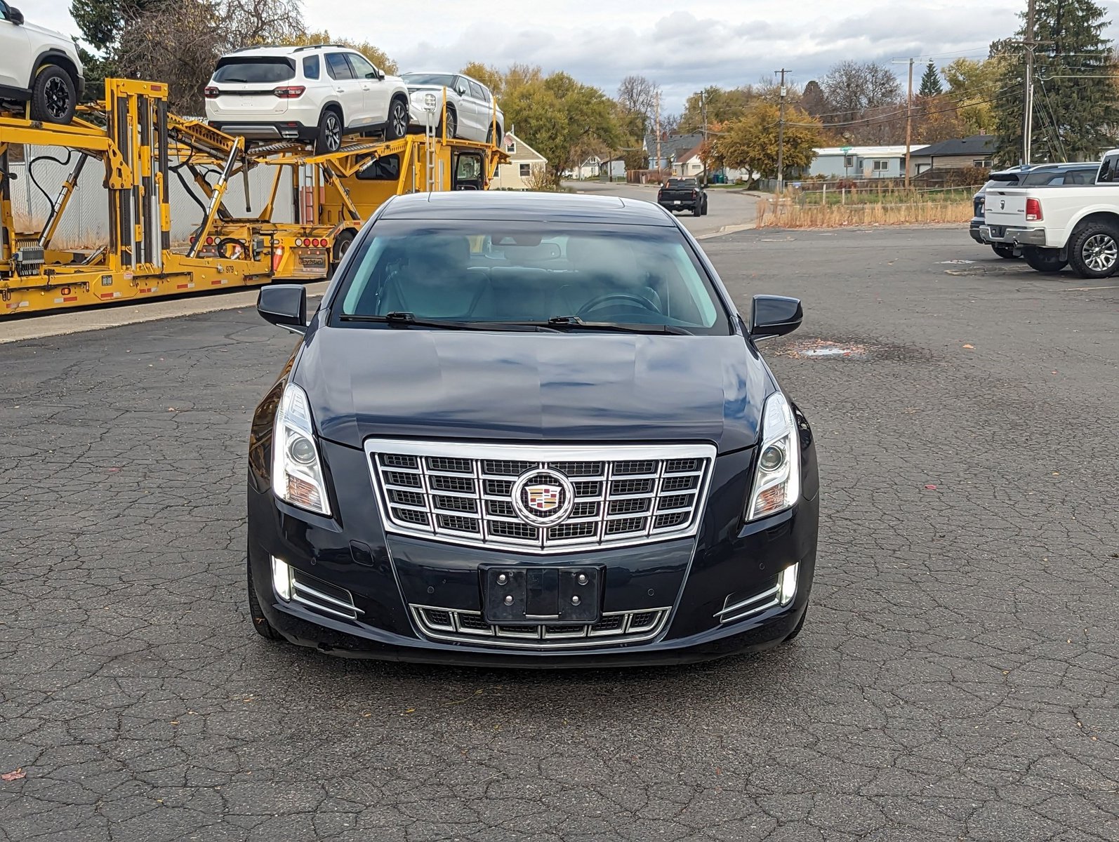 2013 Cadillac XTS Luxury photo 2