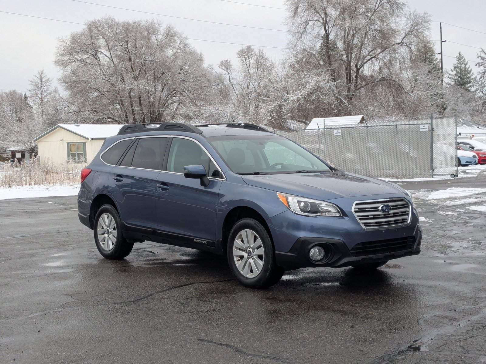 2015 Subaru Outback 2.5i Premium photo 2