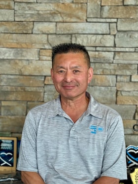 Staff member James Kang from ID_e011d32088ff
