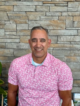 Staff member Hector Mendoza from ID_a5213db8cbfc
