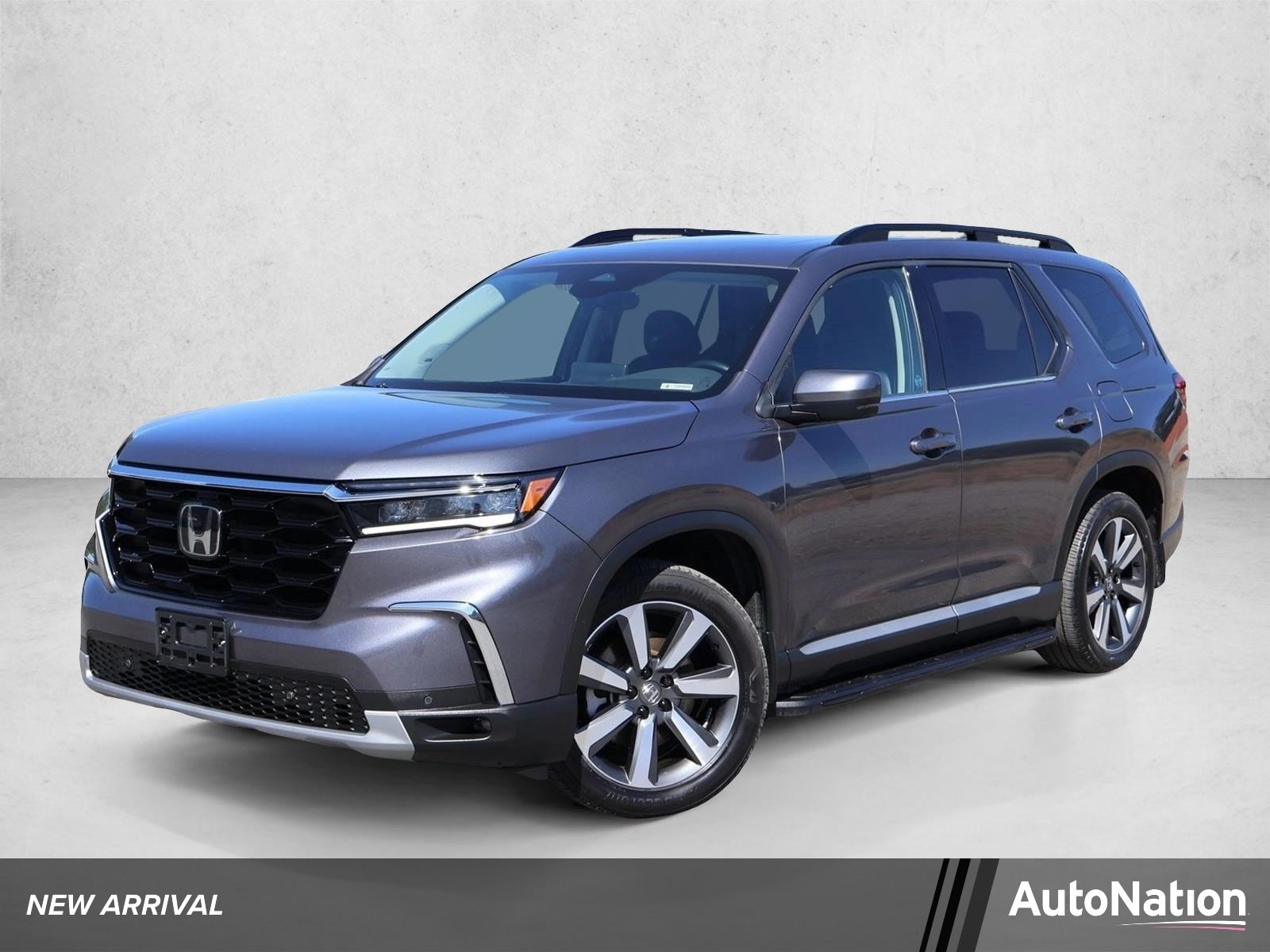 2025 Honda Pilot Touring AWD's photo