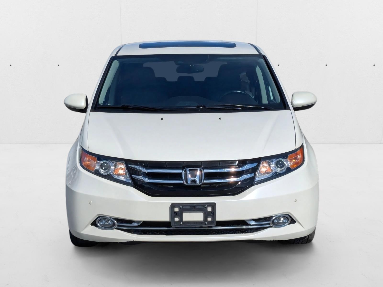 2015 Honda Odyssey Touring Elite photo 2