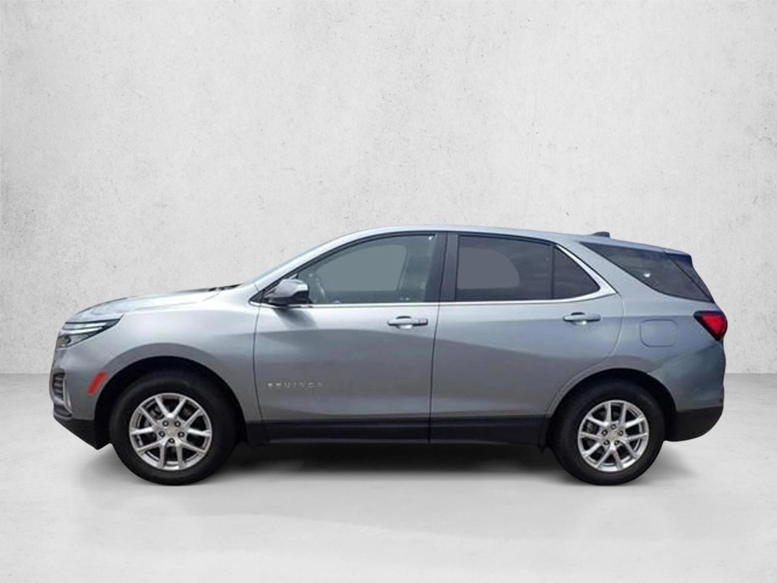 2024 Chevrolet Equinox LT photo 2