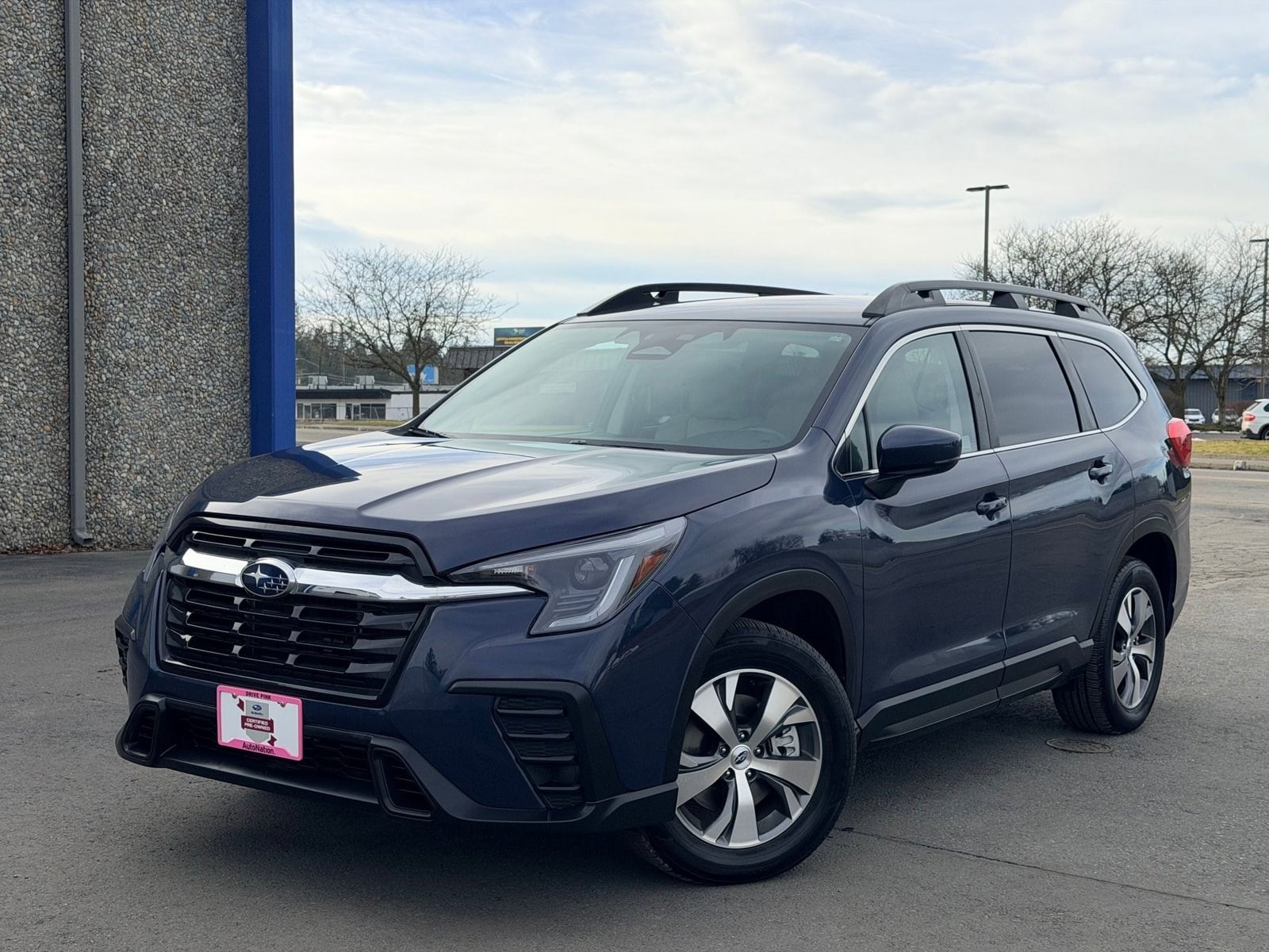 2024 Subaru Ascent Premium's photo