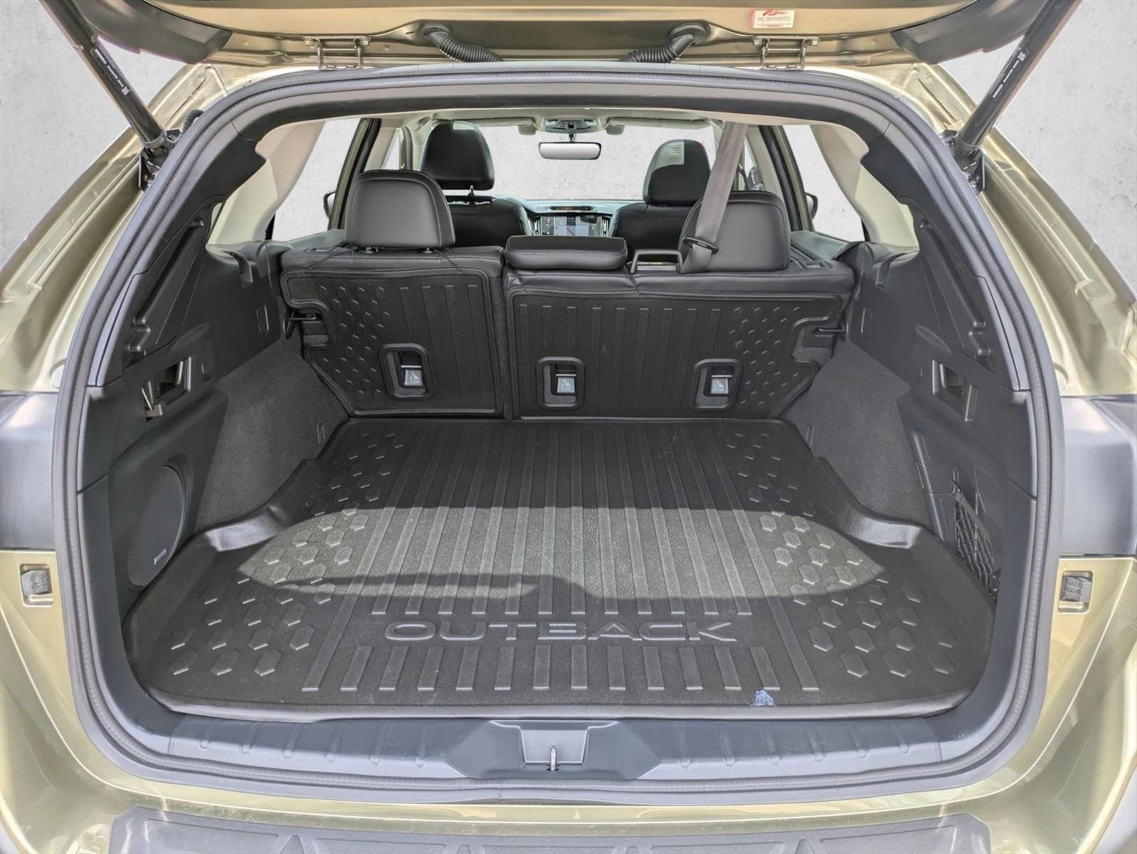 2021 Subaru Outback Limited photo 4