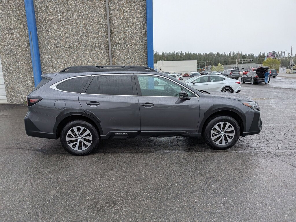 Used 2025 Subaru Outback Premium SUV