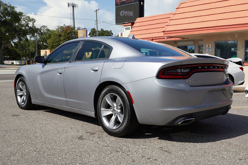 Used 2017 Dodge Charger SXT Sedan