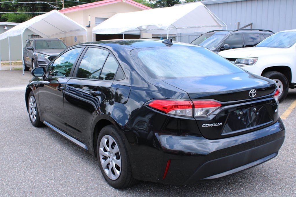 Used 2022 Toyota Corolla LE Sedan
