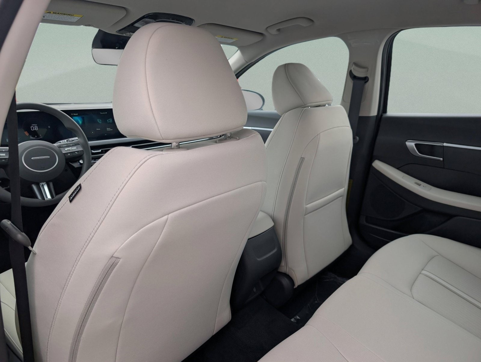 2025 Hyundai Sonata SE - Photo 16