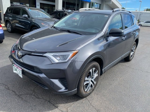 2018 Toyota RAV4 LE photo 2