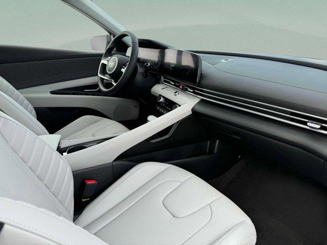 2025 Hyundai Elantra Limited - Photo 15