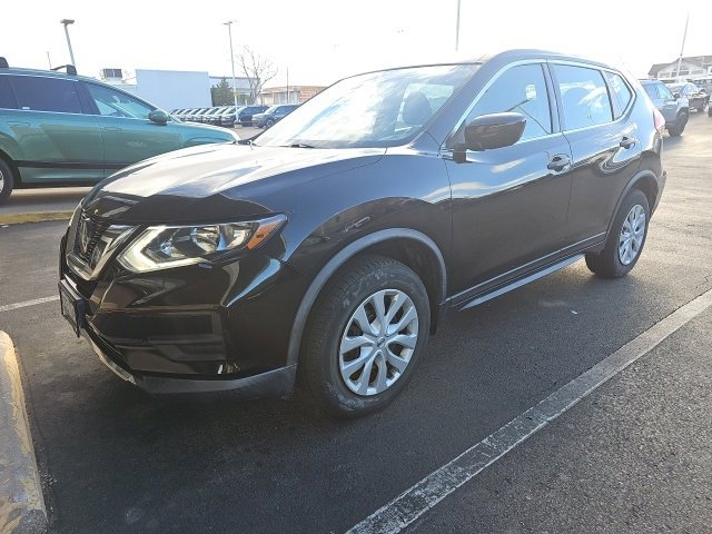 2019 Nissan Rogue S's photo