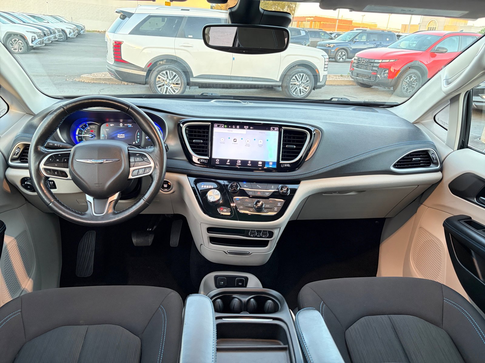 2021 Chrysler Pacifica Hybrid Touring - Photo 16