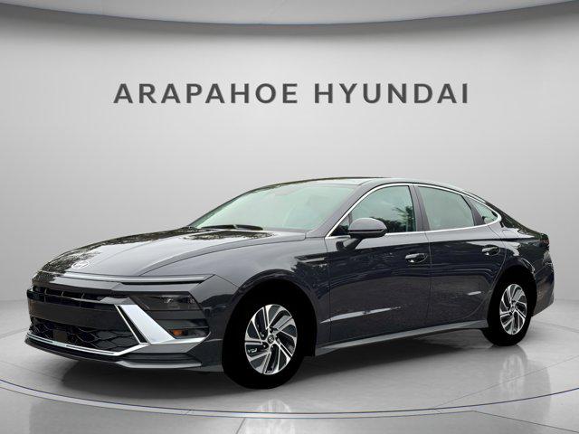 2026 Hyundai Sonata Hybrid Blue's photo