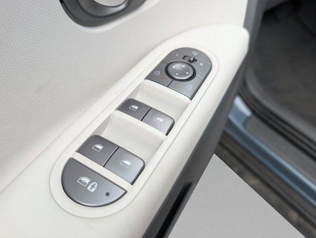 2025 Hyundai IONIQ 5 SEL - Photo 12