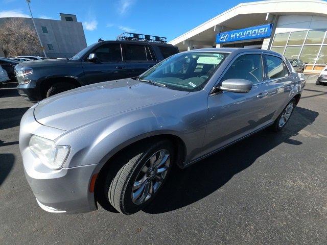 2017 Chrysler 300 Limited