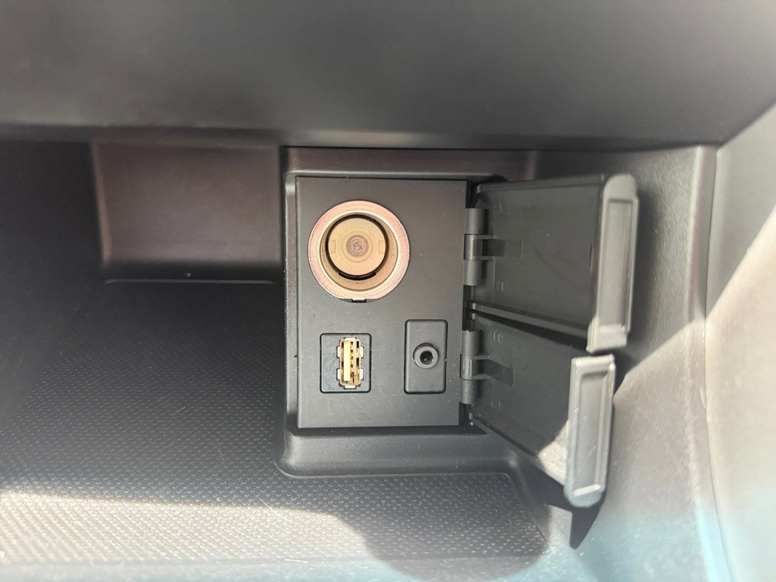2014 Honda Accord Plug-In - Photo 31
