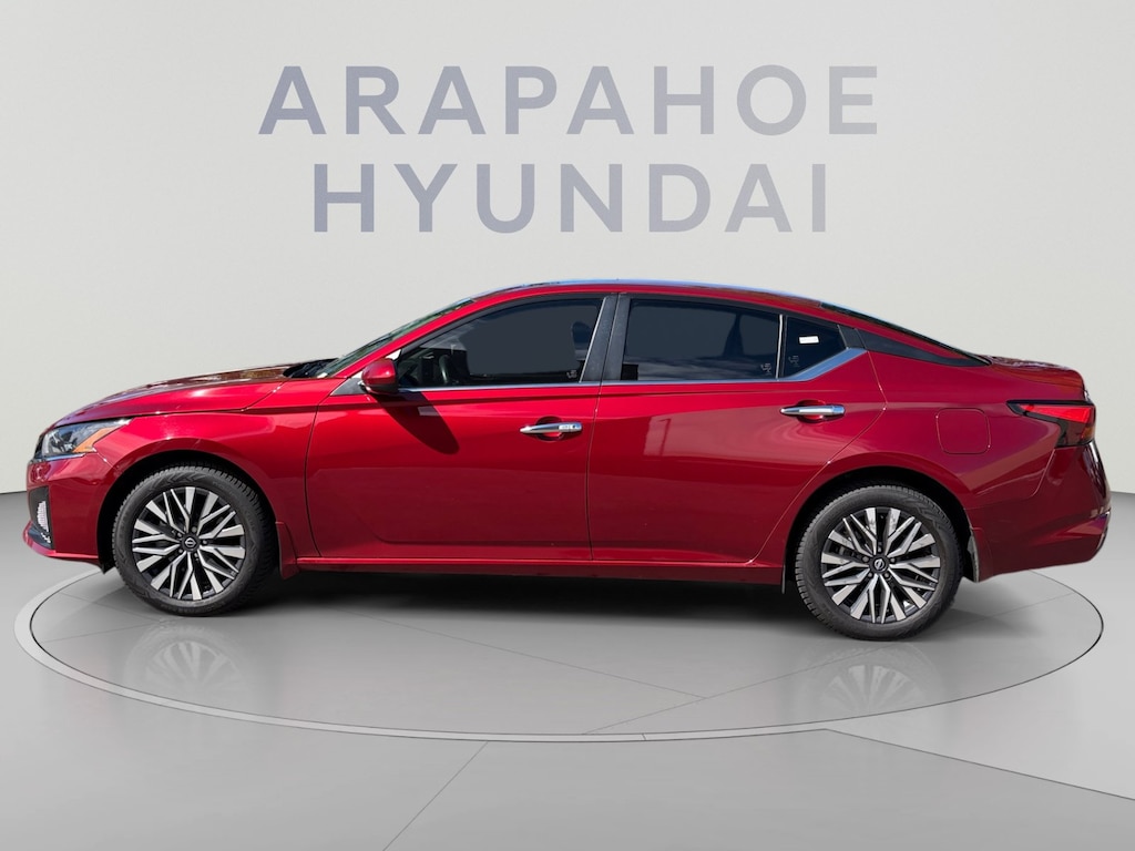 Used 2023 Nissan Altima 2.5 SV Sedan